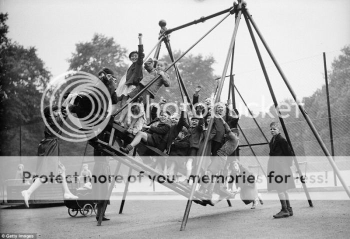 swingingBoat_zpszjtcl4gc.jpg