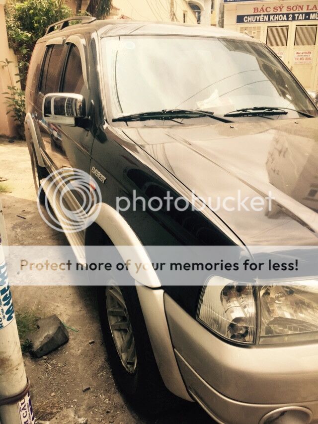 Bán Ford Everest 7 chỗ màu đen bạc - 3