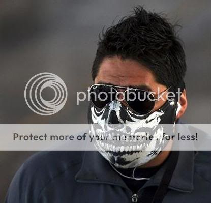 Skull-flu-mask_1393634i.jpg